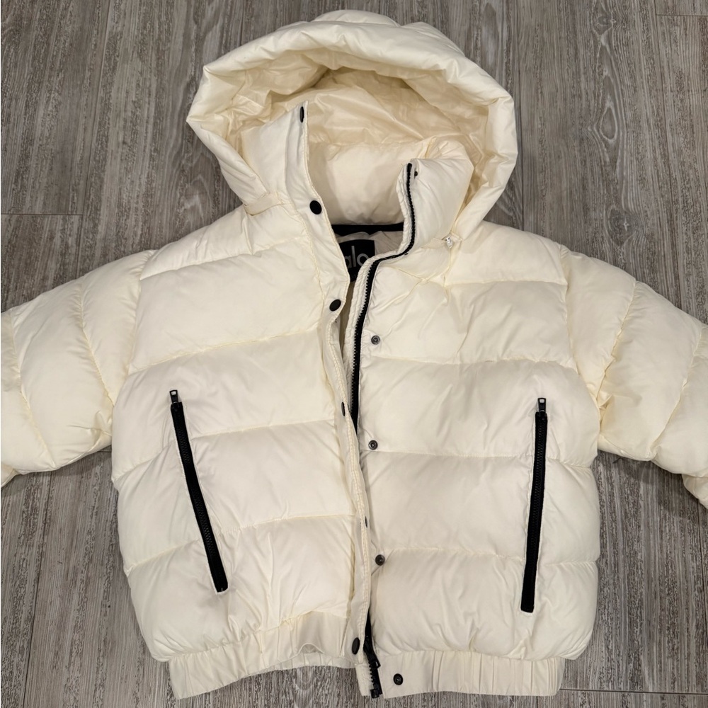 Alo white puffer jacket